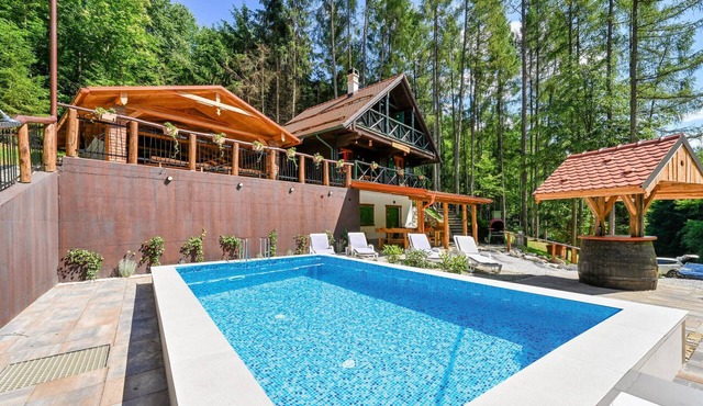 Cozy home in Klenovnik with sauna