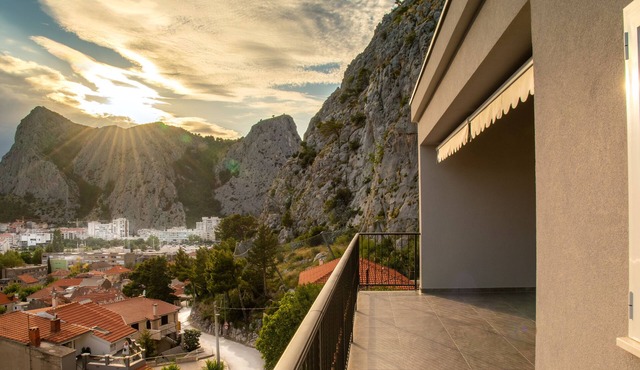 Cozy, modern and new apartment with the best view on Omis city and Adriatic sea in Omiš