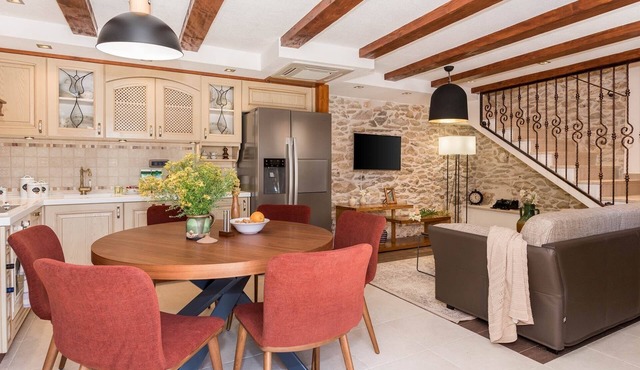 Croatian villa, holiday villa croatia, dalmatian coast villa, croatia villa with pool in Skradin