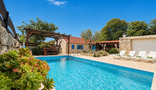 Didini Dvori - One Bedroom Villa, Sleeps 2 in Kruševo