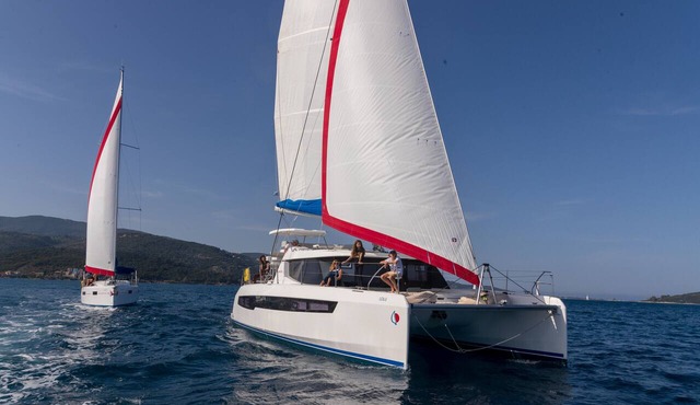 Dubrovnik Delight: A Sun-Kissed Sailing Experience in Komolac