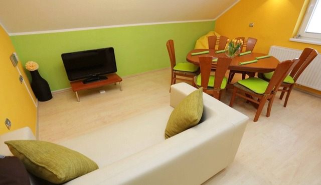Elegant and Stylish Retreat Apartments with Terrace - Three Bedroom Apartment with Terrace