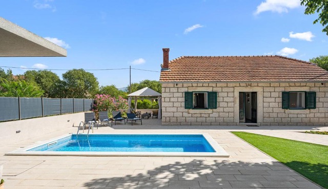 Experience VILLAGE LIFE - Jokini Dvori with private pool