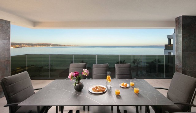 Exquisite 5-Star Luxury: Stunning 4-Bedroom Apartment with Panoramic Seaviews in Vir