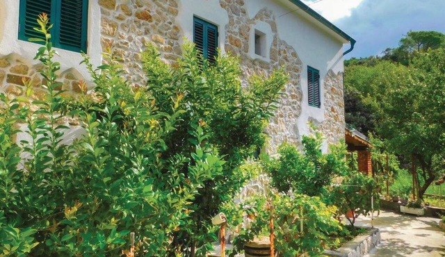 für 6 Personen in Supetarska Draga by Interhome in Rab/Supetarska Draga