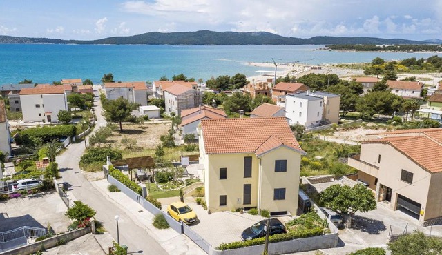Family-friendly apartments with swimming pool Brodarica, Sibenik - 20248