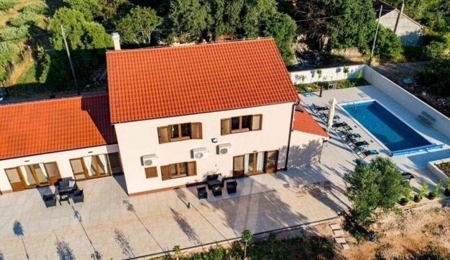 Family friendly house with a swimming pool Drniš, Zagora (K-25275)