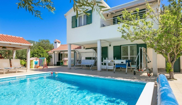 Family friendly house with a swimming pool Plano, Trogir (K-25953) in Plano