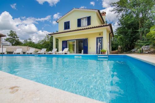 Family friendly house with a swimming pool Krsan - Vlasici, Central Istria - Sredisnja Istra - 12224 in Kršan