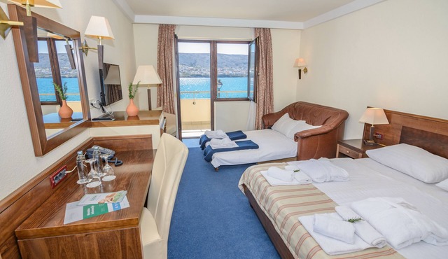 Family Hotel Pagus in Pag