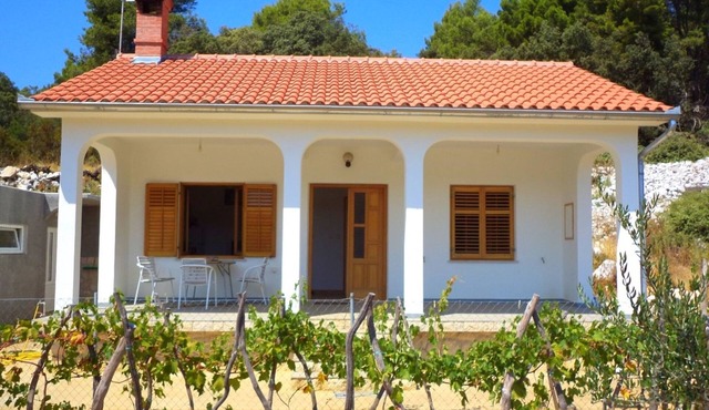 Fantastisches Haus nur 700m vom Strand entfernt by Interhome in Rab/Kampor