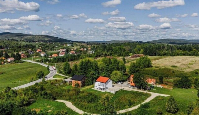 Gold Fish -1 bedroom with bathroom in Plitvice Lakes in Irinovac