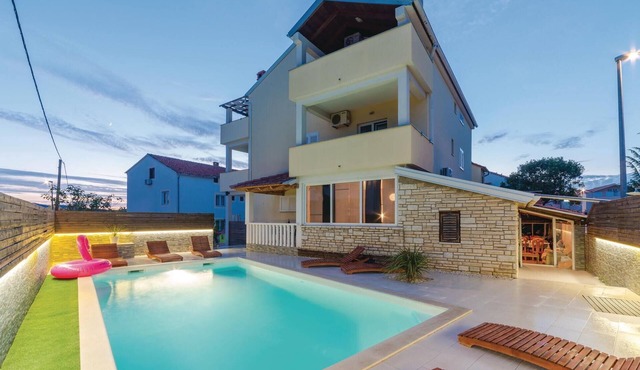 Gorgeous apartment in Biograd with house sea view