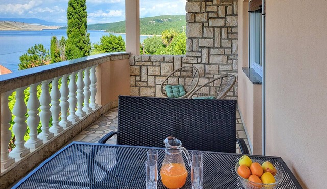 Gorgeous apartment in Jadranovo with WiFi in Jadranovo