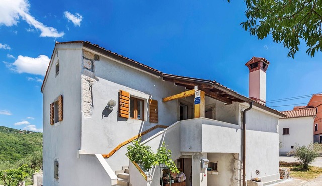 Gorgeous apartment in Krsan with WiFi