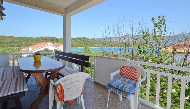 Gorgeous apartment in Racisce with house sea view