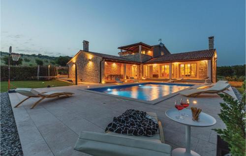 Gorgeous Home In Krnica With Sauna in Krnica