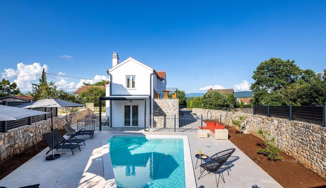 Gorgeous home in Lakmartin in Lakmartin