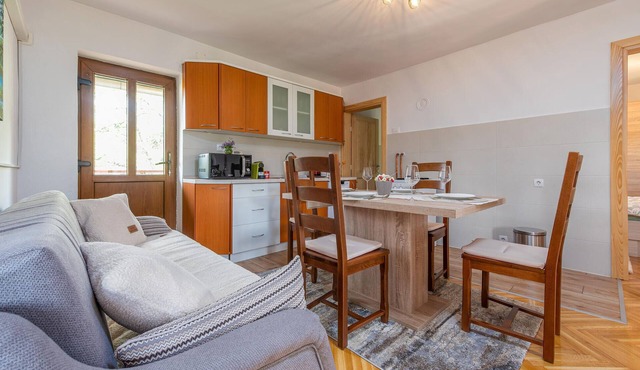 Gorgeous home in Perusic