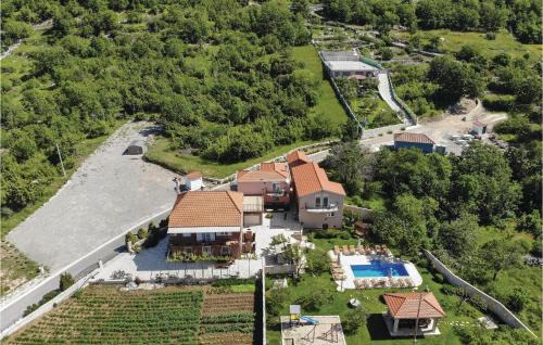 Gorgeous Home In Sestanovac With Sauna in Šestanovac