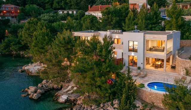 Gorgeous home in Starigrad in Starigrad