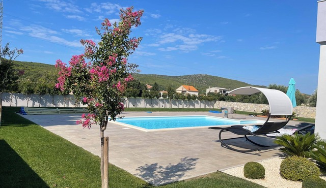 Grande Maison Avec Piscine in Dubrava kod Šibenika