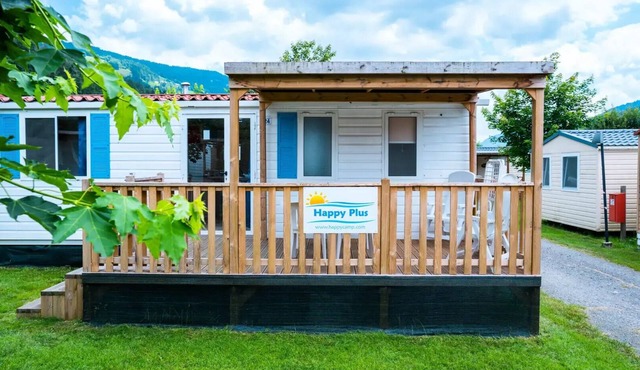 Happy Plus 4-Room Mobile Home for 6–7 People in Brezice