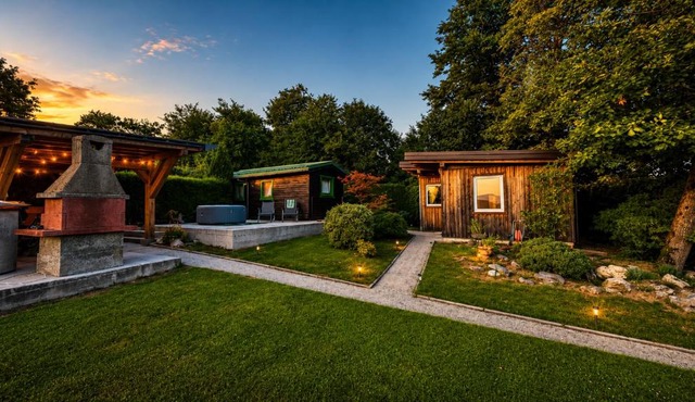Hiška Miru Peace Cabin