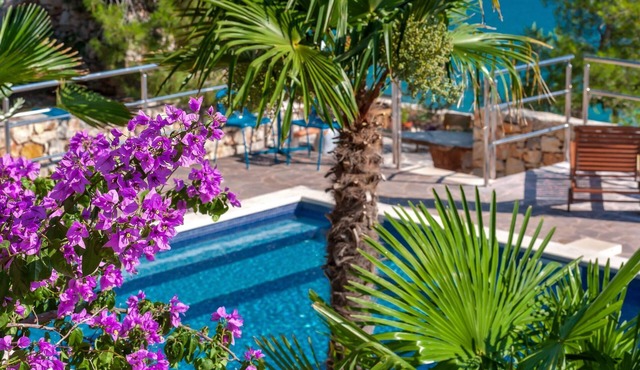 Hidden Heaven Private Resort - Beheizter Pool by Interhome in Brač/Milna