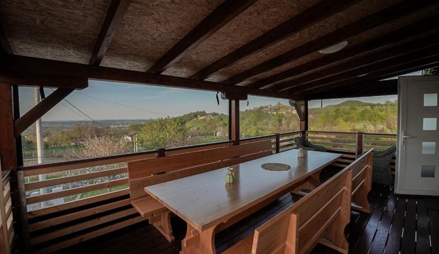 Hill House Vrcelinija in Vuglovec