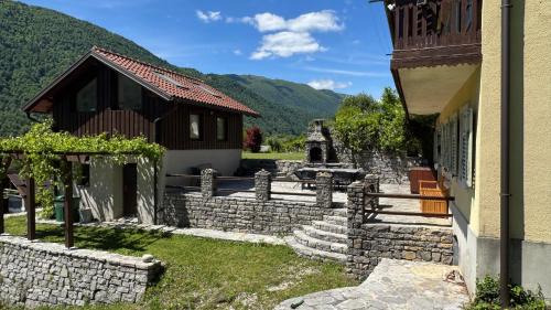 Hisa Betin 4 bedroom Holiday Home in Soca Valley