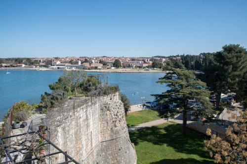 Historic Old Town apartment with the best view in town in Poreč