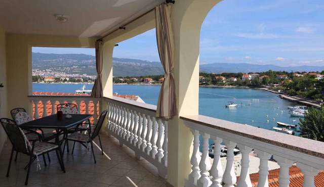 Holiday apartment mit Klimaanlage und Meerblick