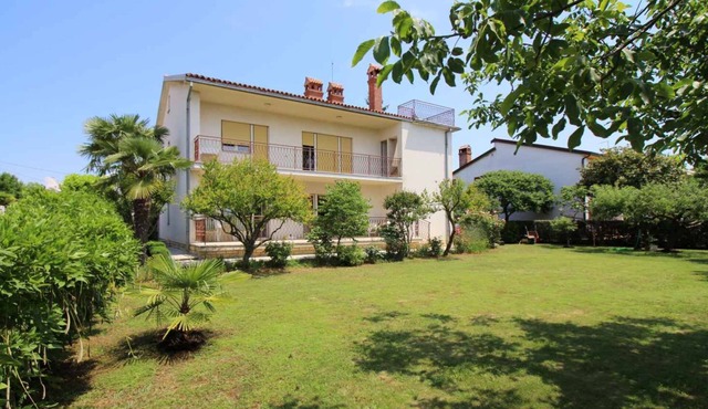 Holiday apartment only 200m from the beach