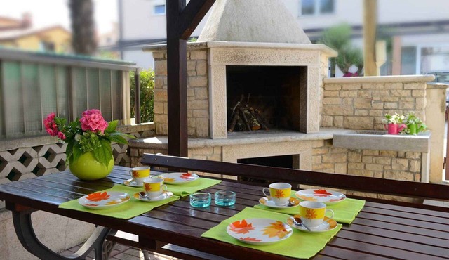 Holiday apartment with air conditioning and terrace