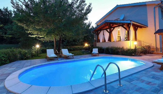 Holiday apartment with air conditioning, Internet and Grill