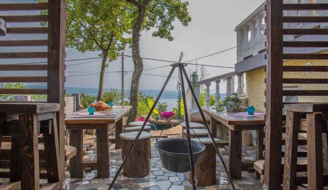 Holiday apartment with a view and climate
