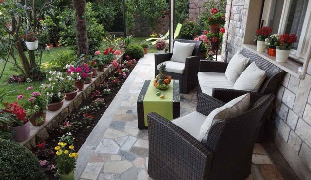 Holiday apartment with terrace and Internet