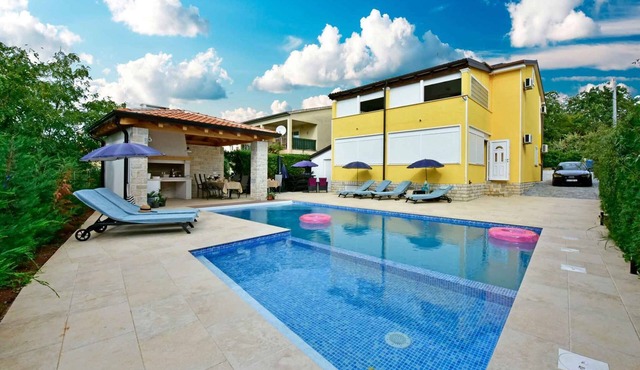 Holiday apartment with terrace