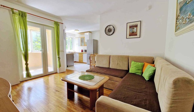 Holiday flat with air conditioning and terrace in Baška