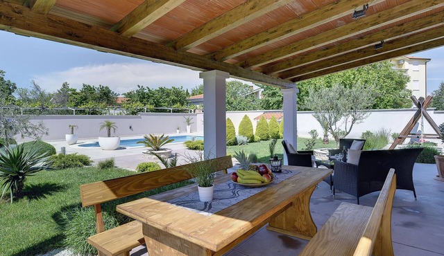 Holiday Home in Medulin with Private Pool
