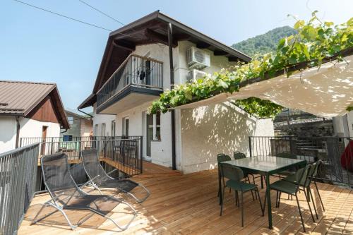Holiday Home Lukc with free parking in Tolmin