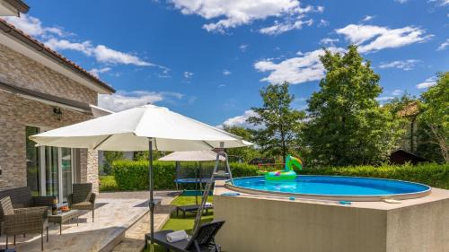 Holiday home Luna pool Kastav by Villas Guide