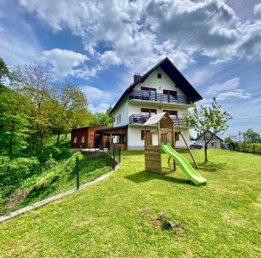 Holiday Home Maklen Gorski kotar with sauna and jacuzzi in Brod Moravice