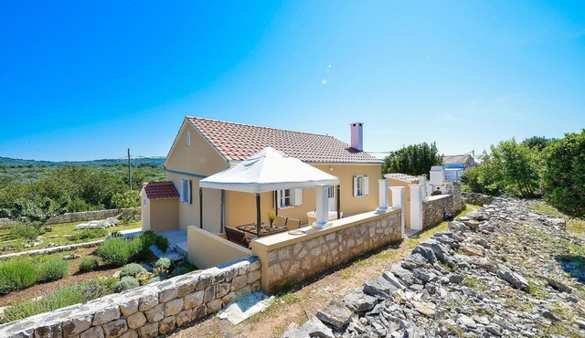Holiday home "Sakarun" with view of the water in Veli Rat
