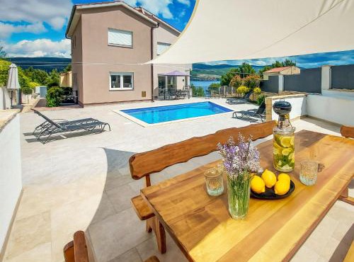 Holiday Home Sea Front Villa Lucija by Interhome in Pridraga