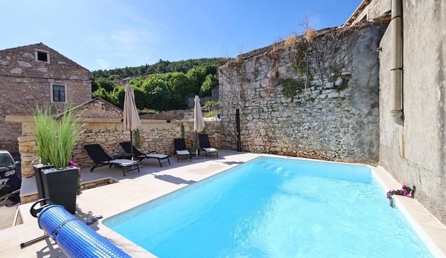 Holiday Home Tranquilla with heated pool in Blato