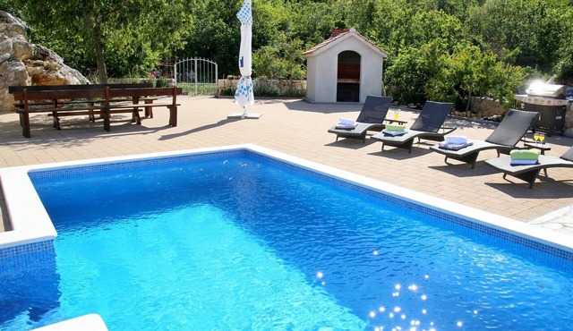 Holiday home Vicko, (15622), Žeževica, hr in Žeževica