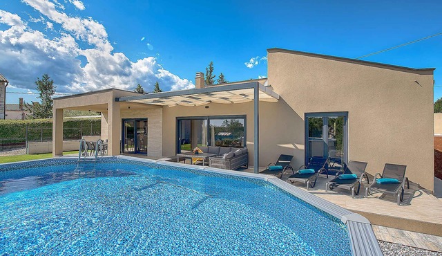 Holiday home with pool and beautiful garden