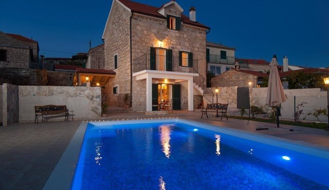 Holiday house Donje Selo for 1 - 5 persons with 2 bedrooms - Farmhouse in Donje Selo